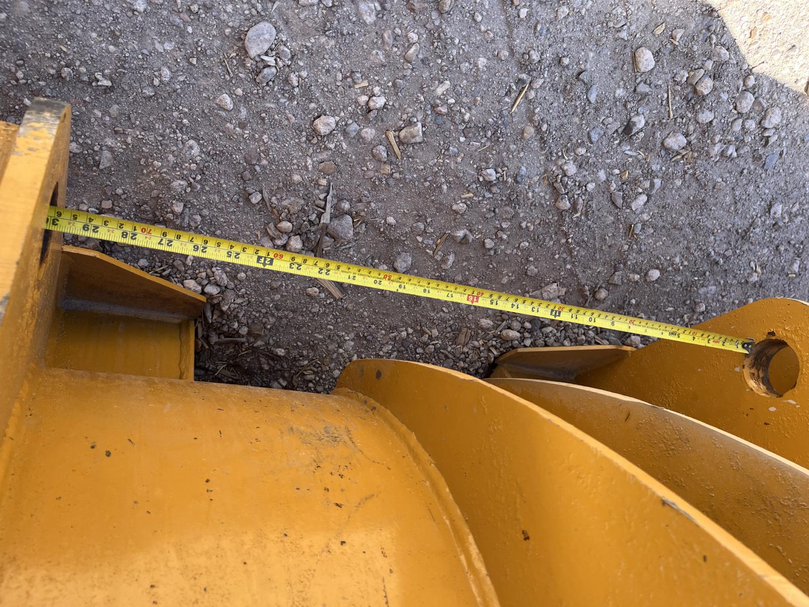 ./imagenes/INVOICE/2019/18075/CATERPILLAR 113 PULGADAS (9).JPG